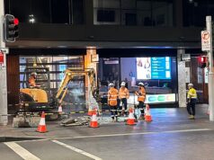 Fotos do local de trabalho em Sydney provocam indignação – mas as tradições dizem que os críticos entenderam tudo errado