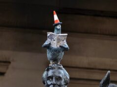 A estátua do Duque de Wellington recebeu uma reforma incrível por um artista de rua conhecido como ‘Scottish Banksy’