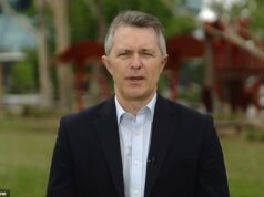 Controle de danos na Somerville House após o vazamento da planilha, alunos considerados ‘estranhos’ e ‘rudes’