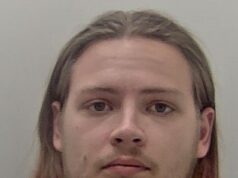 O assassino que disse calmamente à polÃcia ‘Eu matei alguém’ foi condenado à prisão perpétua depois de esfaquear uma mulher adormecida até a morte e abusar sexualmente de seu cadáver