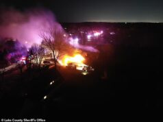 Família forçada a fugir de casa depois que ‘filho ateia fogo na discussão do Dia de Ação de Graças’