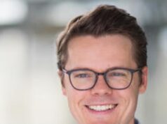 Professor e parceiro da Universidade de Oxford processado por crueldade com coelho de estimação encontrado cheio de vermes e quase morto