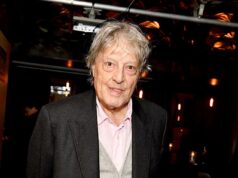 O dramaturgo Sir Tom Stoppard, que ganhou um Oscar por seu roteiro de Shakespeare Apaixonado, morre pacificamente em casa
