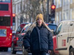 Ellie Goulding desfila pelo oeste de Londres com uma jaqueta Miu Miu acolchoada de £ 2.950… mas é para esconder algumas ‘boas notícias’ para ela e seu namorado Beau Minier?