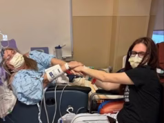 A mulher não suportava a nova namorada do ex-marido… mas sua incrível gentileza os uniu após uma crise de saúde