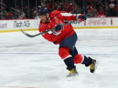 Alex Ovechkin dos Capitals se tornou o primeiro jogador da NHL a marcar 900 gols na carreira