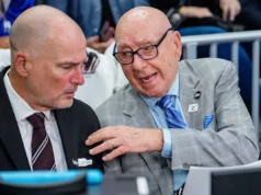 Dick fez um retorno emocionante na ESPN depois de lutar contra o câncer no Vitale Invitational