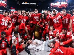 Imagem TST: Rebels venceram Rainbow Warriors por 38-10 no 9th Island Showdown no Allegiant Stadium