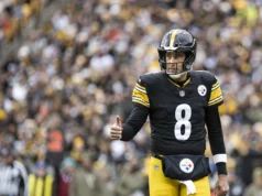 Schefter: Acredita-se que Aaron Rodgers tenha uma ‘pequena fratura’ no pulso