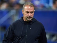 Hansi Flick se sente ‘desgastado e desamparado’ após semana difícil no Barcelona, diz reportagem