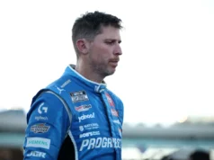 ‘Vou superar isso, vai demorar um minuto:’ Denny Hamlin ainda está perdendo o título da NASCAR