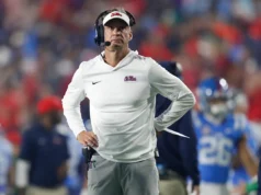 Ole Miss AD aparentemente quer uma resposta sobre o futuro de Lane Kiffin antes do confronto do Egg Bowl com o estado do Mississippi