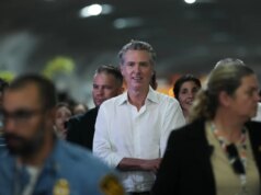 Newsom poderia ter tornado a eletricidade mais acessível e favorável ao clima