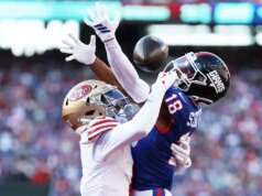 Que onda ofensiva Mack Jones, Christian McCaffrey