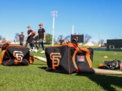 O treinamento de primavera do SF Giants está aqui e eu tenho um pedido simples