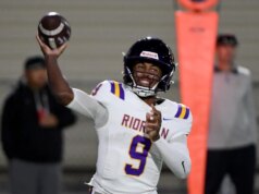 Monday Morning Lights: Na melhor das hipóteses, Riordan jogará sob as luzes pelo título WCAL