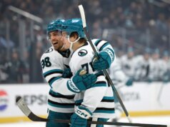 McLean Celebrini e San Jose Sharks venceram Seattle Kraken em uma grande vitória na estrada