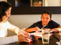 Desbloqueando o ensino superior para professores e alunos de primeira geração de baixa renda – The Mercury News