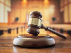 Um homem de Oakland foi condenado a cinco anos de prisão por roubar um carteiro