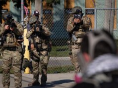 Devemos manter a pressão sobre os agentes ilegais do ICE