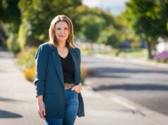 Negociador de reféns revira os olhos do terapeuta na Câmara Municipal de San Jose