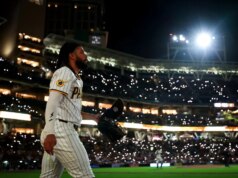 Padres considera ‘imóveis de praia’ enquanto a família Seidler explora a venda – The Mercury News