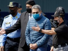 Trump disse que planeja perdoar o ex-presidente hondurenho Hernandez