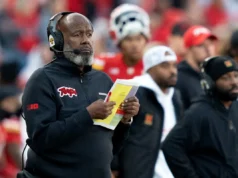 Maryland manterá Mike Locksley para a temporada de 2026, apesar de uma seqüência de seis derrotas consecutivas