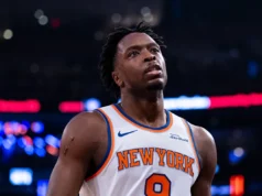 Supostamente afastado por pelo menos 2 semanas devido a uma distensão no tendão da coxa