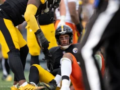 Aaron Rodgers terá seu pulso esquerdo avaliado na segunda-feira