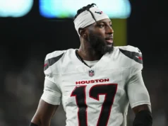 Longhorns Daily News: Chris Boyd, ex-aluno do Texas, em condição estável após ferimento à bala