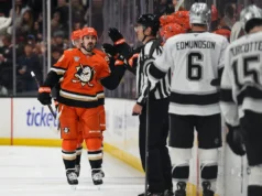 Karlsson marcou no final do tempo regulamentar, Ducks se recuperam para vitória por 5-4 nos pênaltis sobre Kings