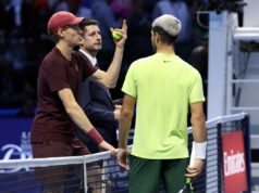 O confronto entre Carlos Alcaraz e Janic Siner no ATP Finals foi adiado devido a uma emergência médica