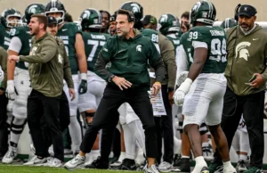 MSU nomeou um treinador interino após a demissão de Jonathan Smith