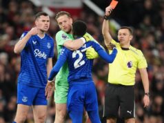 David Moyes revela que Everton não recorreu da suspensão de Idrissa Gueye por atacar companheiro de equipe