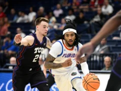 Harding acertou o saltador faltando 48 segundos para o fim, quando o TCU derrotou o 10º colocado da Flórida por 84-80