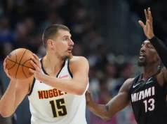 O triplo-duplo de Nikola Jokic leva o Nuggets à vitória por 122-112 sobre o Heat