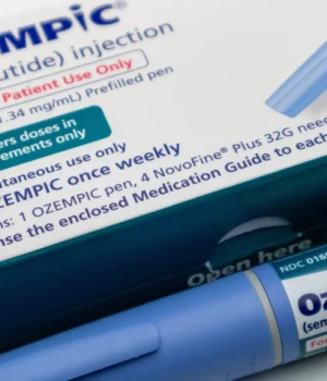 ozempic-semaglutide-injection-pen-and-box.webp.webp