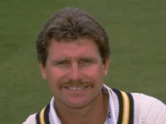 O ex-batedor inglês Robin Smith morreu aos 62 anos