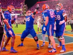 Jake Slaughter, do futebol da Flórida, recebeu honras All-American do segundo time