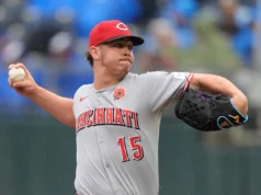 Emilio Pagan está feliz por estar de volta a Cincinnati com um contrato de US$ 20 milhões por 2 anos