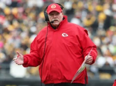 Chiefs HC Andy Reid segue para a semana 14 no esquema de linha ofensiva