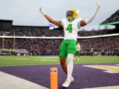 Oregon está em 5º lugar na penúltima classificação do College Football Playoff de 2025