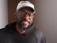 A IA pode ser divertida? Alguns comediantes adotam ferramentas de IA, mas ainda comandam o show – The Mercury News