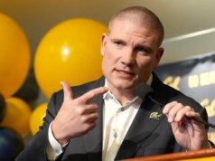 O novo técnico de futebol da Cal, Tosh Lupoi, está pronto para atacar todos os aspectos do emprego dos seus sonhos