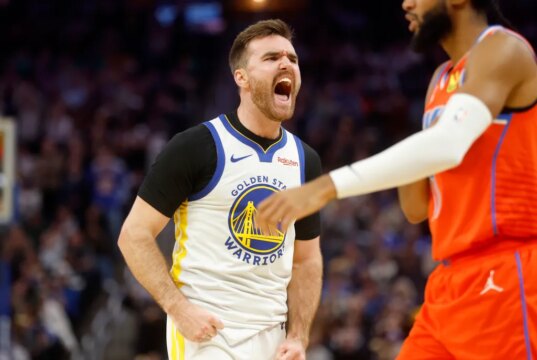 Os Warriors assinaram com Pat Spencer um contrato completo com a NBA