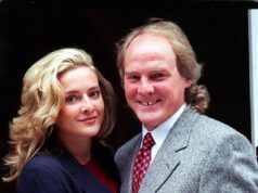 Enlutados se reúnem para o funeral de Terry Yorath: o jogador de futebol de Leeds e País de Gales e pai de Gabby Logan foi enterrado após a morte aos 75 anos, após uma ‘breve doença’