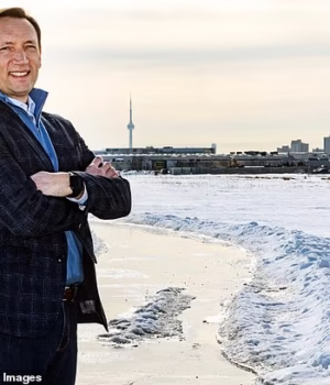 105480215-15460529-Locals_say_Toronto_development_tycoon_Derek_Goring_won_t_deliver-m-67_17683307988.avif