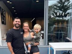 A dona do café mais sexy da Austrália respondeu depois que os clientes reclamaram de sua ‘cara suja’