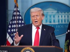 Trump flutua no abismo autodenominado da América em meio a uma cruzada por um novo território: ‘Não é tarde demais’